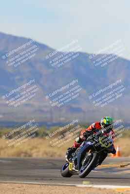 media/Dec-17-2023-CVMA (Sun) [[bf0c04832d]]/Race 2 Amateur Supersport Open/